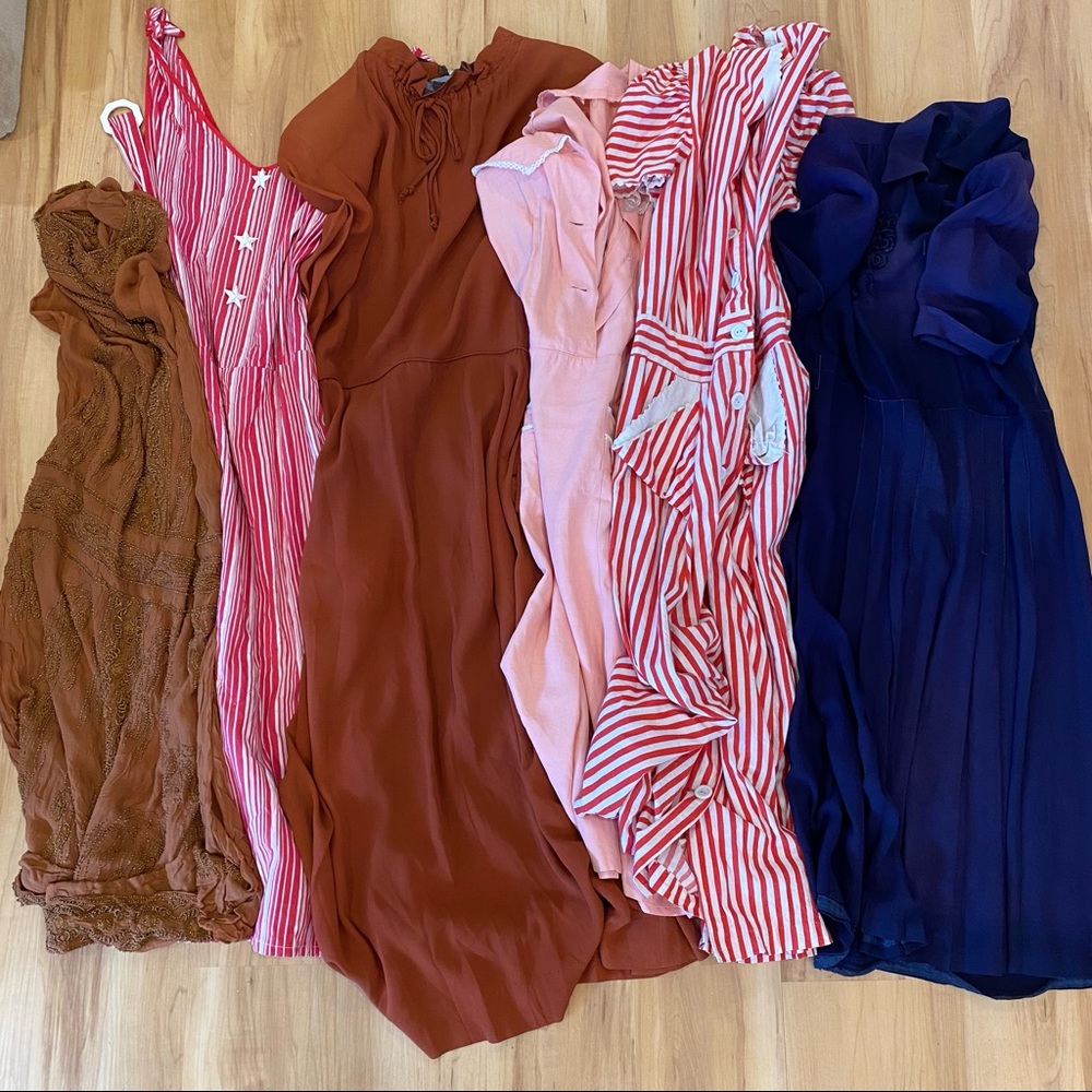 Lot of antique dresses 1920s, 1930s and 1940s